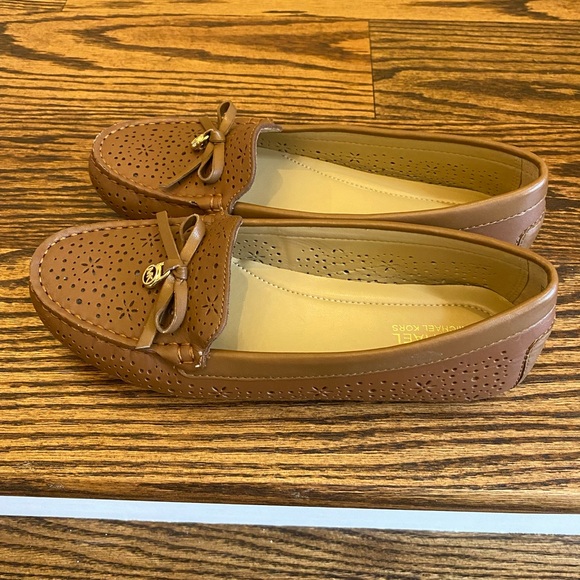 NIB MK Michael Kors Everett LUGGAGE Loafer Size 7M Perforated Leather Hazel NEW! - Picture 5 of 13